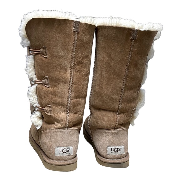 UGG Leather Boots, Size 7, Side Buttons - Picture 4 of 14